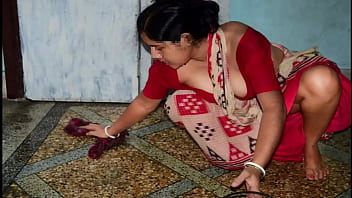 Indian housekeeper with large breasts engages in sexual activity with the homeowner's spouse while the wife is absent, featuring Bengali couples and amateur performers